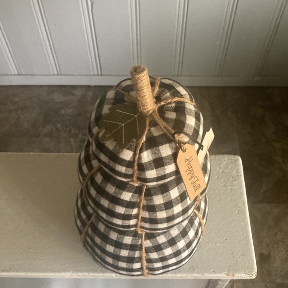 NWT- Happy Fall Tag- Black & White Buffalo Check Fabric Triple Stacked Pumpkins - Picture 8 of 17